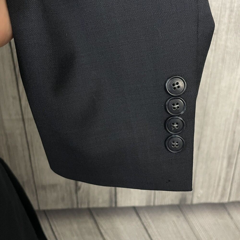 Jos. A. Bank 41L - W30 x L32 Blue 100% Wool 2-Button Single-Vent 2-Piece Suit - Picture 4 of 16
